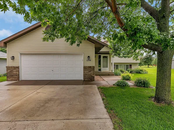 1294 Stone Ridge Rd, Sauk Rapids, MN 56379