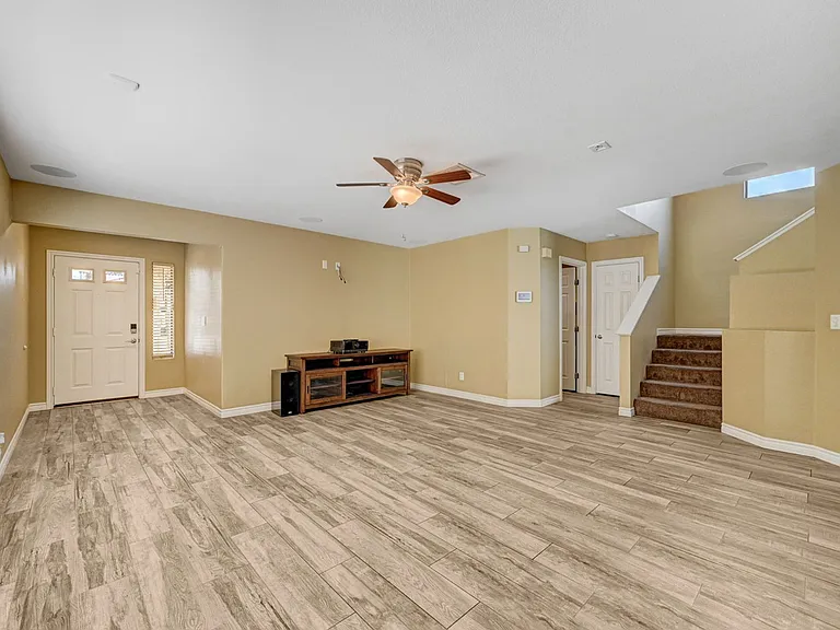 3949 Rhine Way — Photo 8