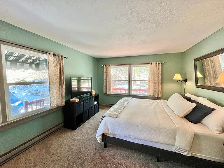 1745 Skyline Rd — Photo 10