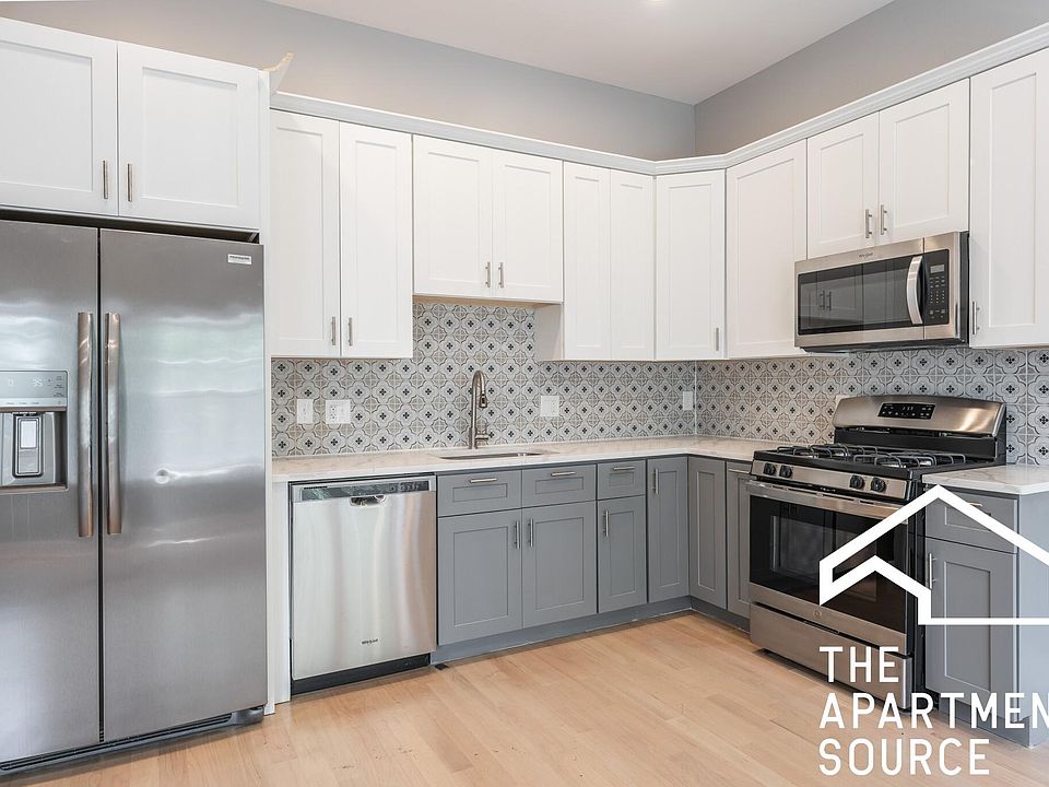 1st image of 1239 N Rockwell St #3F