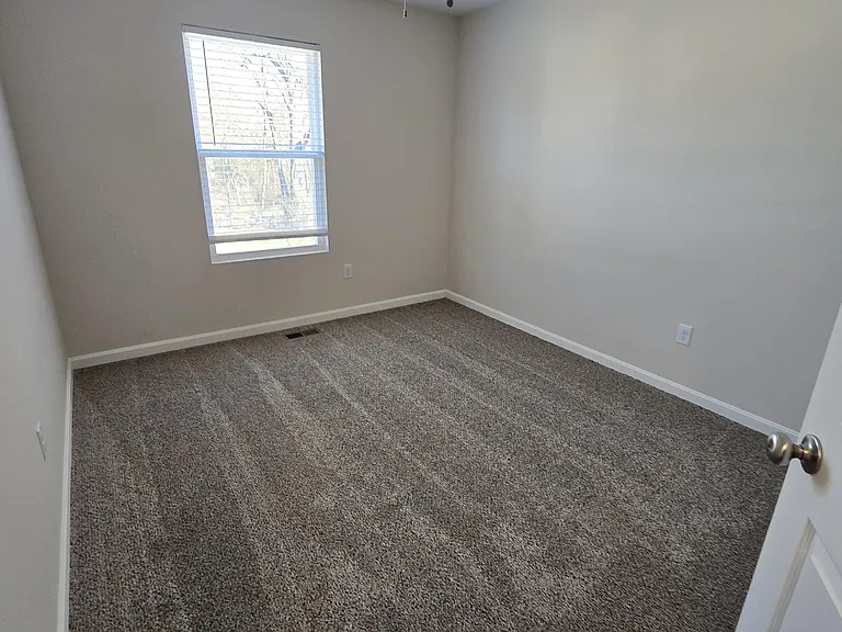 603 Main St — Photo 5