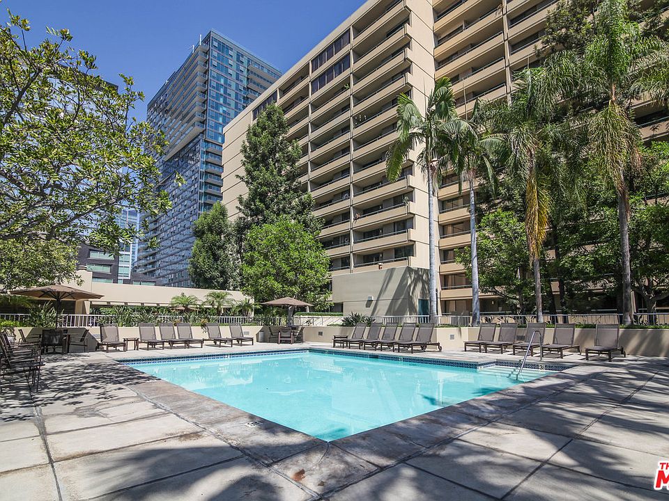1st image of 600 W 9th St APT 1004