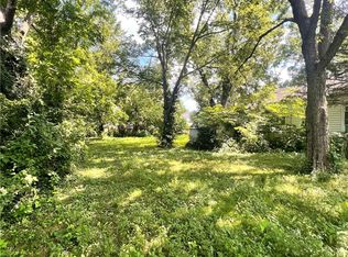 120 W 3rd St, Adrian, MO 64720
