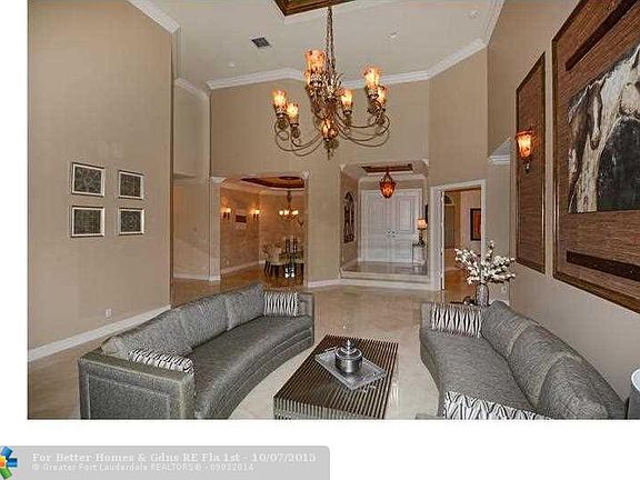 4th image of 10251 Blue Palm St