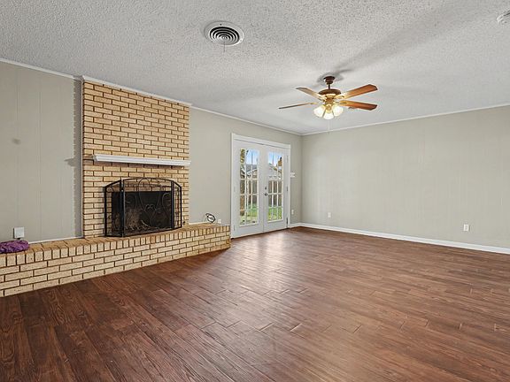 3rd image of 5601 37th St