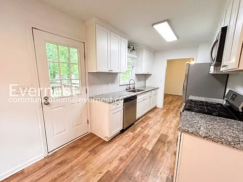 323 N Briar Rdg Photo 1