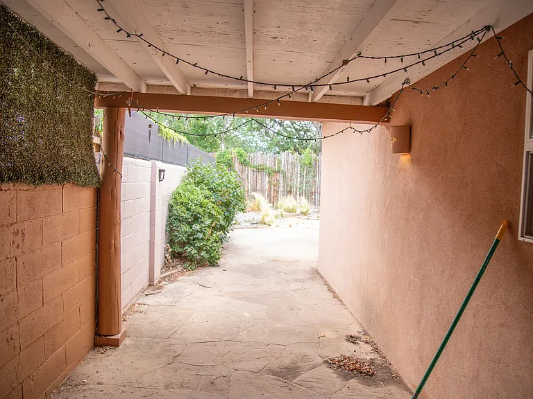 809 Rio Vista St — Photo 21