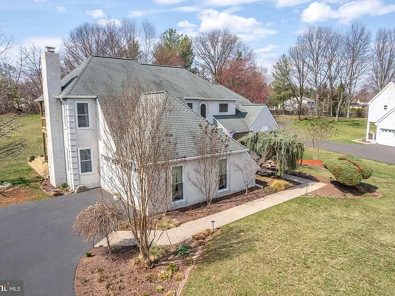 56 W Windrose Dr — Photo 67