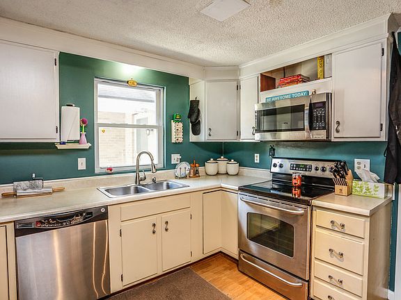 4th image of 14 Bonnie Heights Dr