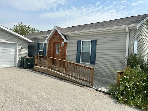 22439 S Remington Dr, Channahon, IL 60410