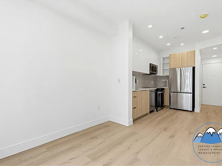 20769 Fraser Hwy — Photo 6
