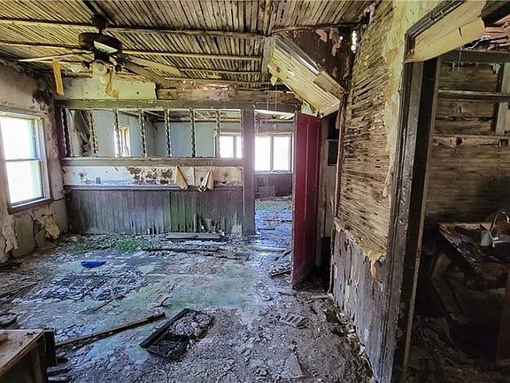 5th image of 4260 Dolph Rd