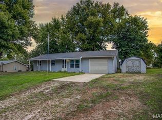 106 Lyndel St, Pleasant Hill, IL 62366