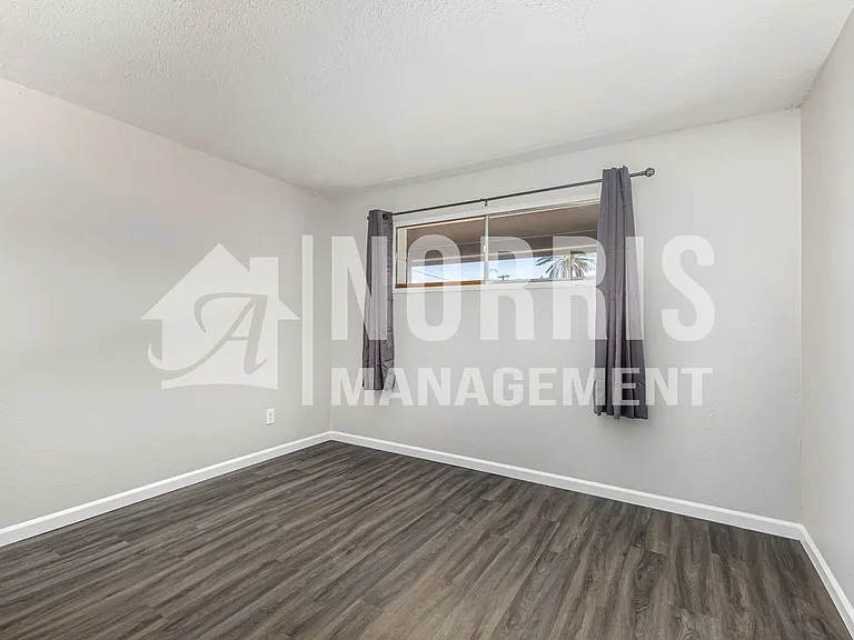 803 N Park Ave — Photo 14