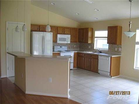 5th image of 1564 Scarlett Ave