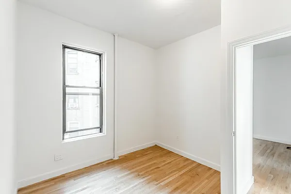 Rented by Bond New York | media 9