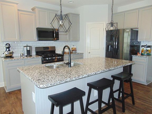 2nd image of 137 Waxwing Ln