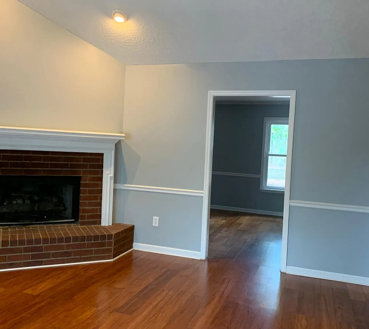 670 Tara Ln — Photo 4