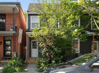 143 Saint Andrew St, Ottawa, ON K1N 5G3