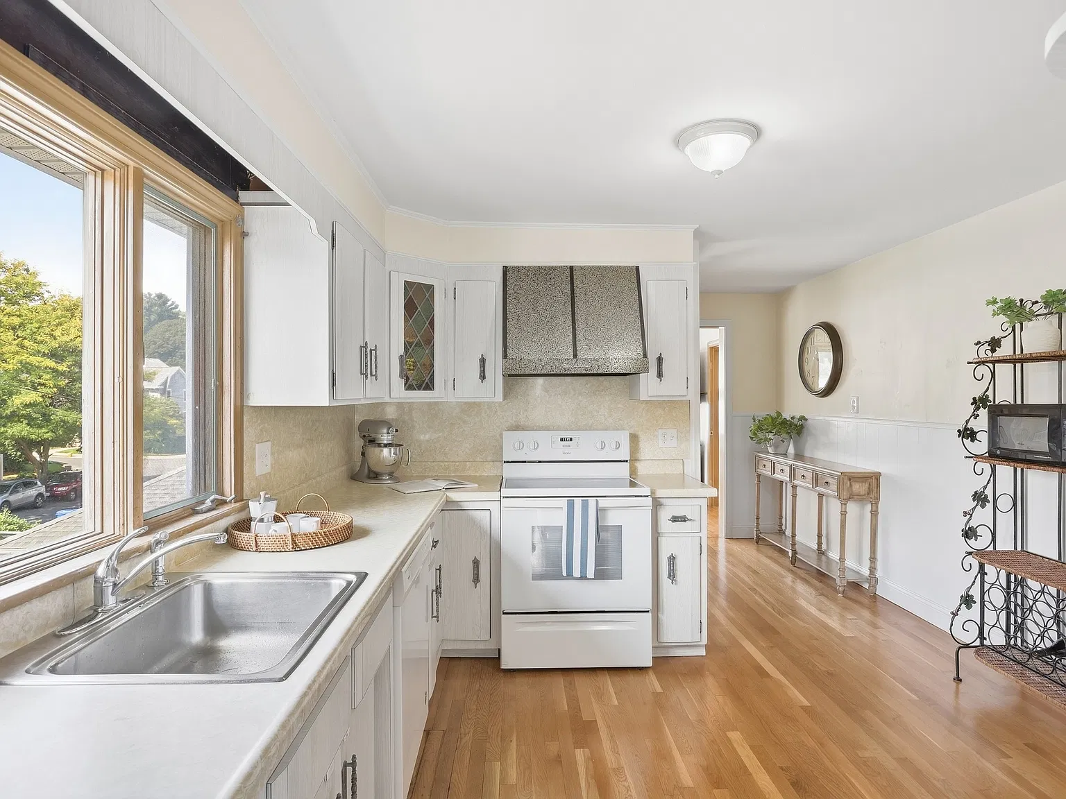 3 bed, 1417 sqft, $3,500 — Photo 4