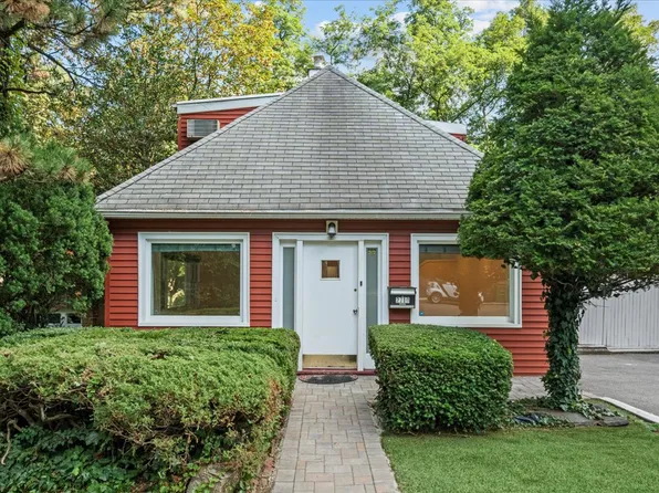 2710 Edgehill Avenue image 1 of 30