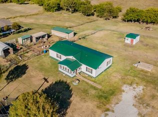 118 Hilltop Ct, Rhome, TX 76078