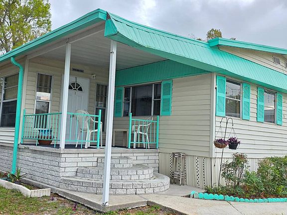 3rd image of 616 Fountainview S