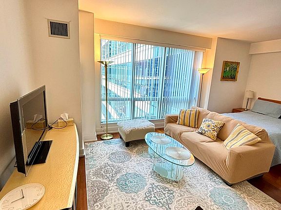4th image of 350 W 42nd St APT 11H