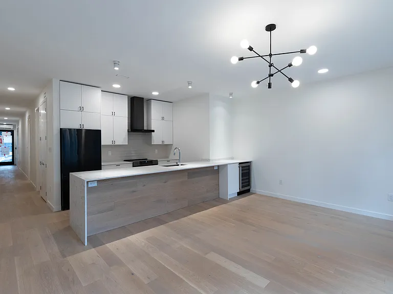 60 Jones Ave #C — Photo 4