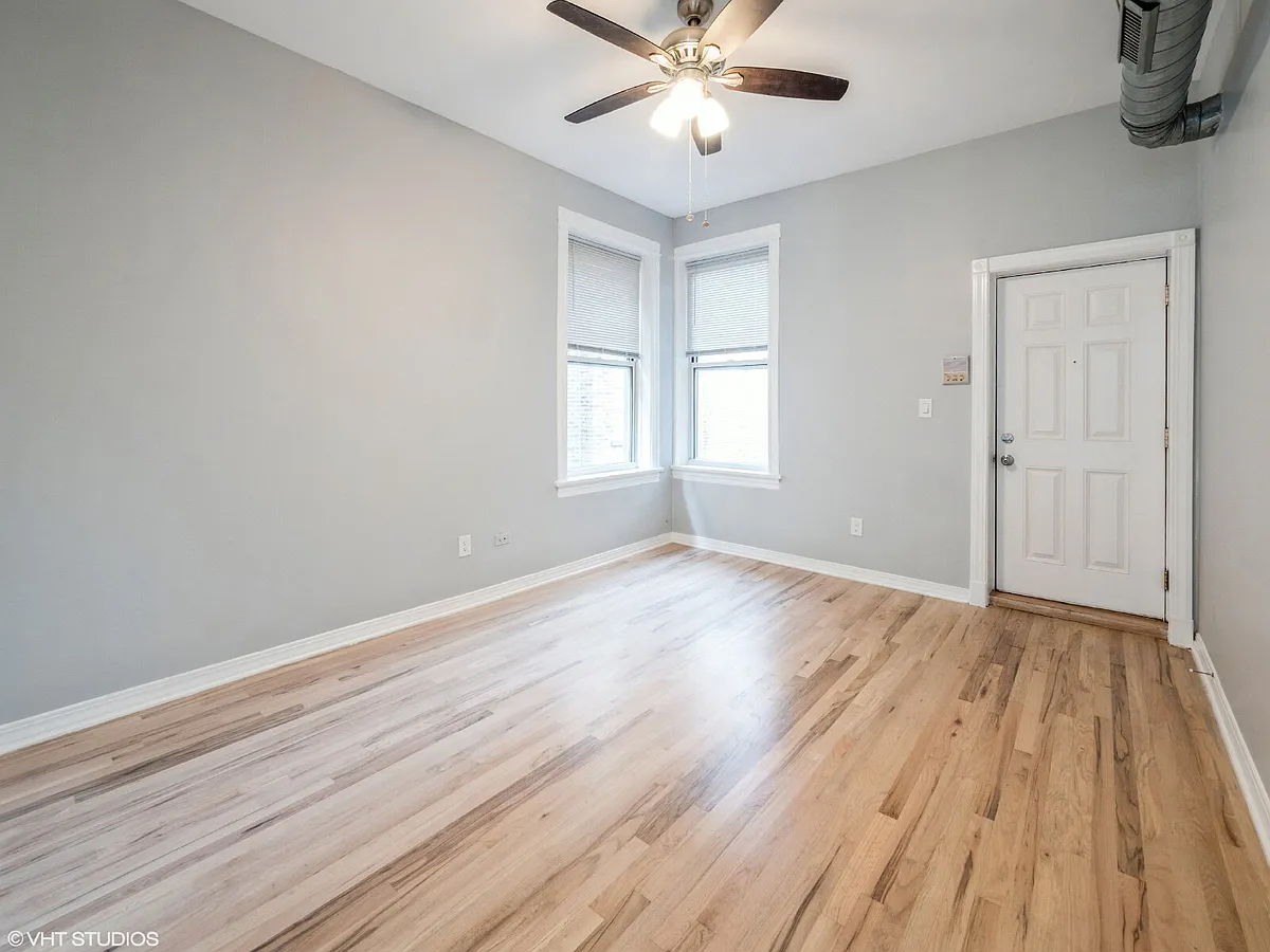 Building Photo - 2641 W Augusta Blvd #3R