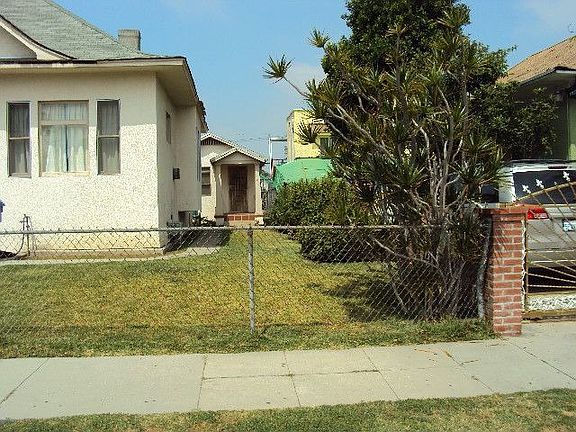 3rd image of 3849 Walton Ave