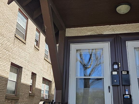 2nd image of 3141 Aldrich Ave S #3