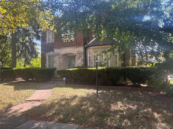 12945 Mackenzie St, Detroit, MI 48228