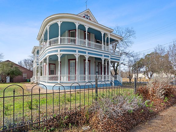 BRAND NEW slate roof!!   2 owner home - unbelievable!  