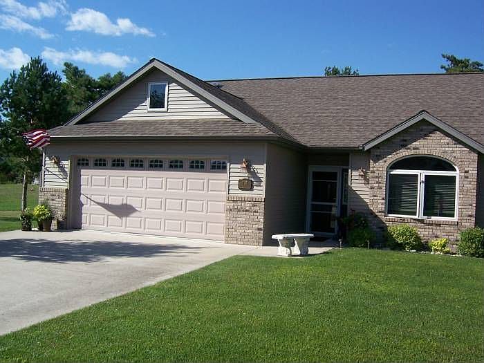 1st image of 738 Lake Forest Cir