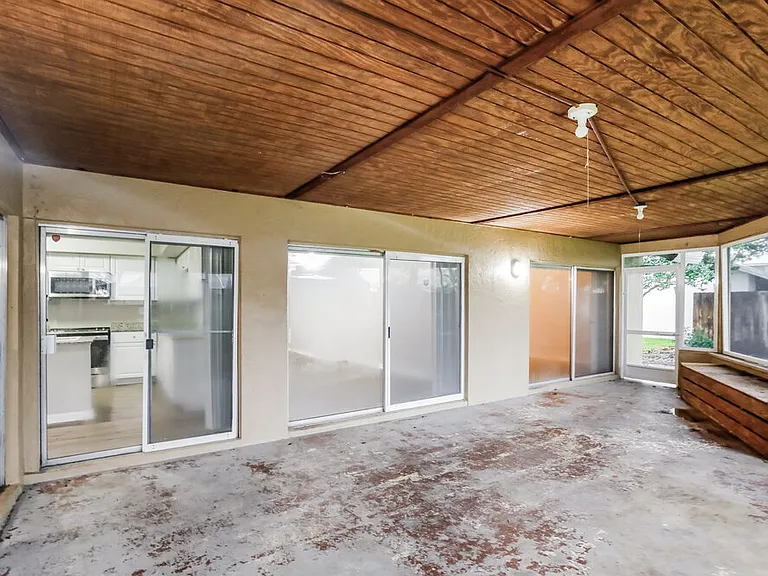 3701 NW 7th Ct — Photo 8