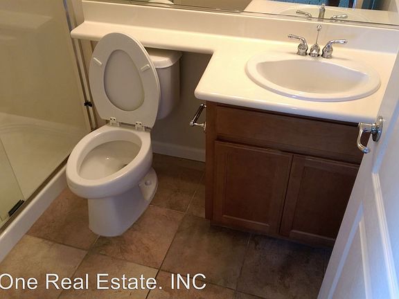 4th image of 635 Leah Ln