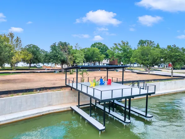 32 Lake Street, Kingsland, TX 78639