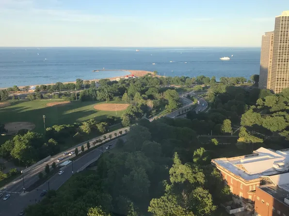 1660 N La Salle St #3009, Chicago, IL 60614