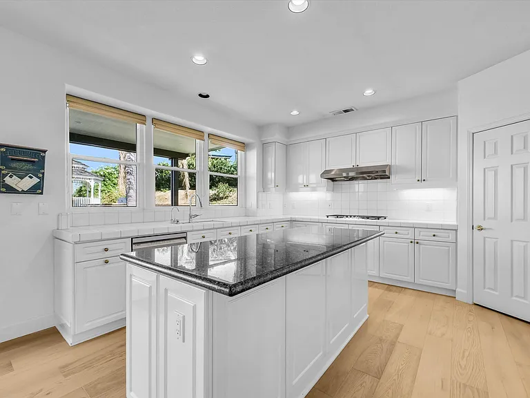 5505 Blue Ridge Dr — Photo 21
