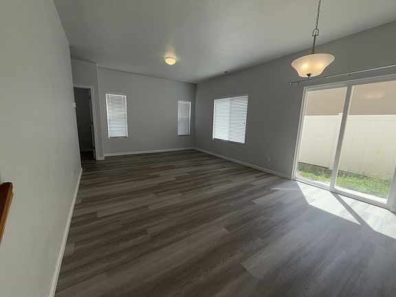 5th image of 7716 New Snowbell Ln
