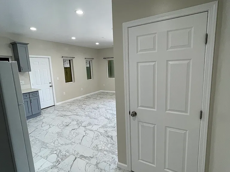 940 S 40th St — Photo 5