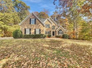 860 Haydens Rdg, Ellenwood, GA 30294