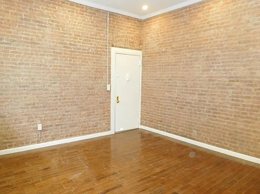 Rented by Bohemia Realty Group | media 7