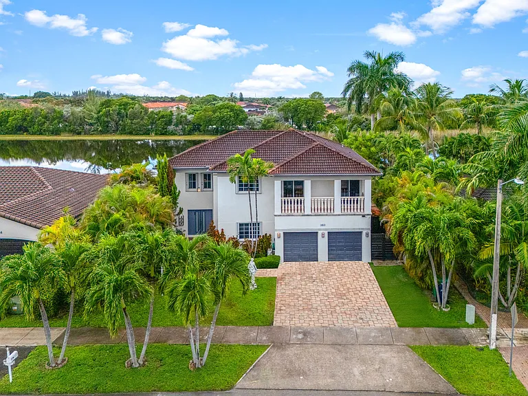 3654 SW 150th Ct — Photo 1