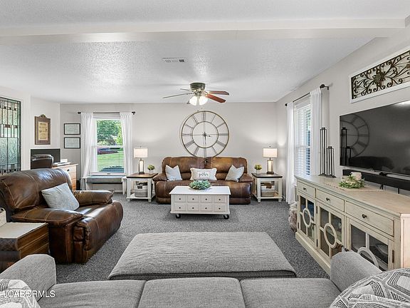 5th image of 500 Kleewood Dr