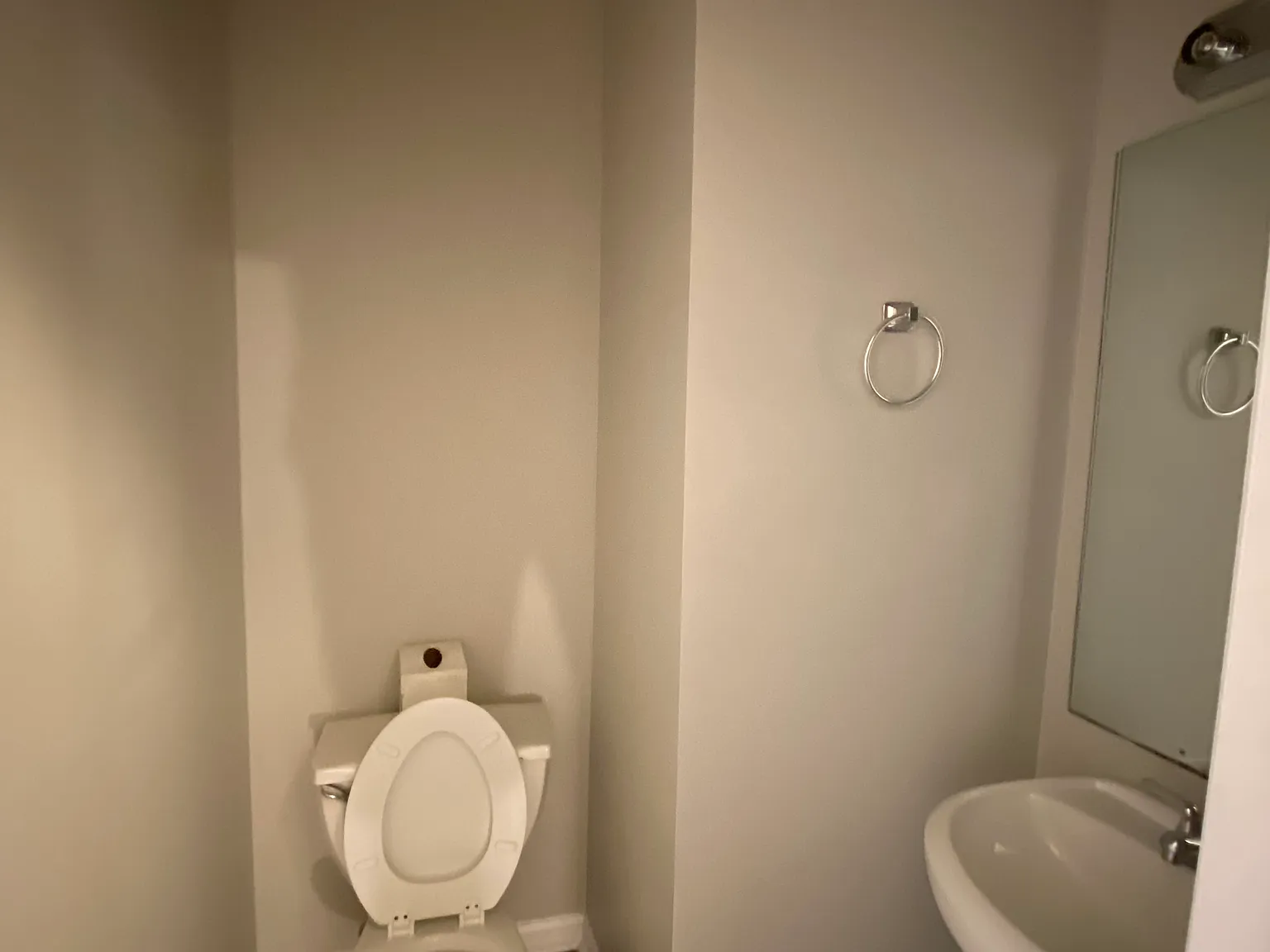 2 bed, 1.5 bath, 1250 sqft, $1,800 — Photo 4