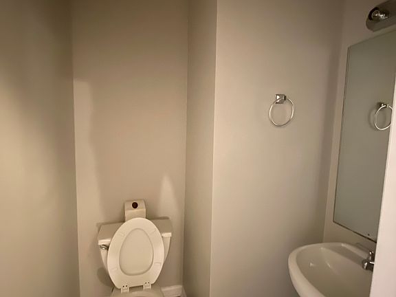 4th image of 1308 Stratton Place Dr #C