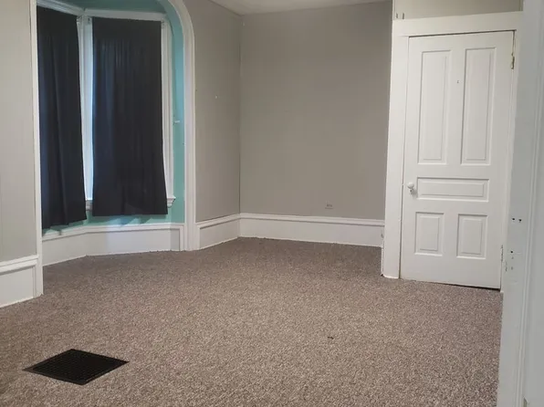 528 South Warren Avenue, 528 S Warren Ave APT 1, Big Rapids, MI 49307
