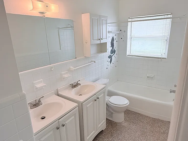 213 Thomas Dr — Photo 12
